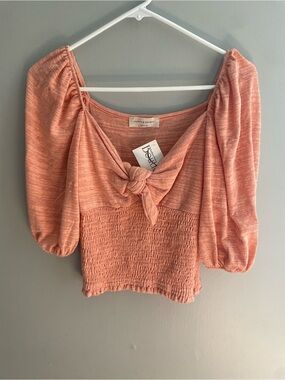 NWT‎ Saints & Hearts Coral Peach Tie-Front Smocked Crop Top